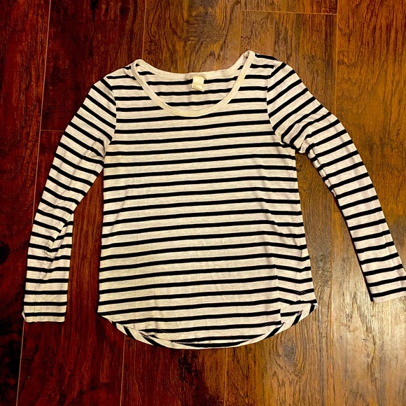 H&M Tops - H&M black and white striped long sleeve